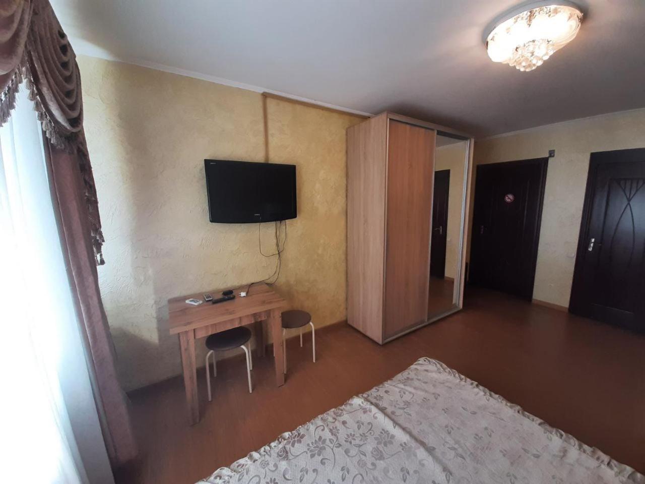 Guest House Montreal 오데사 외부 사진