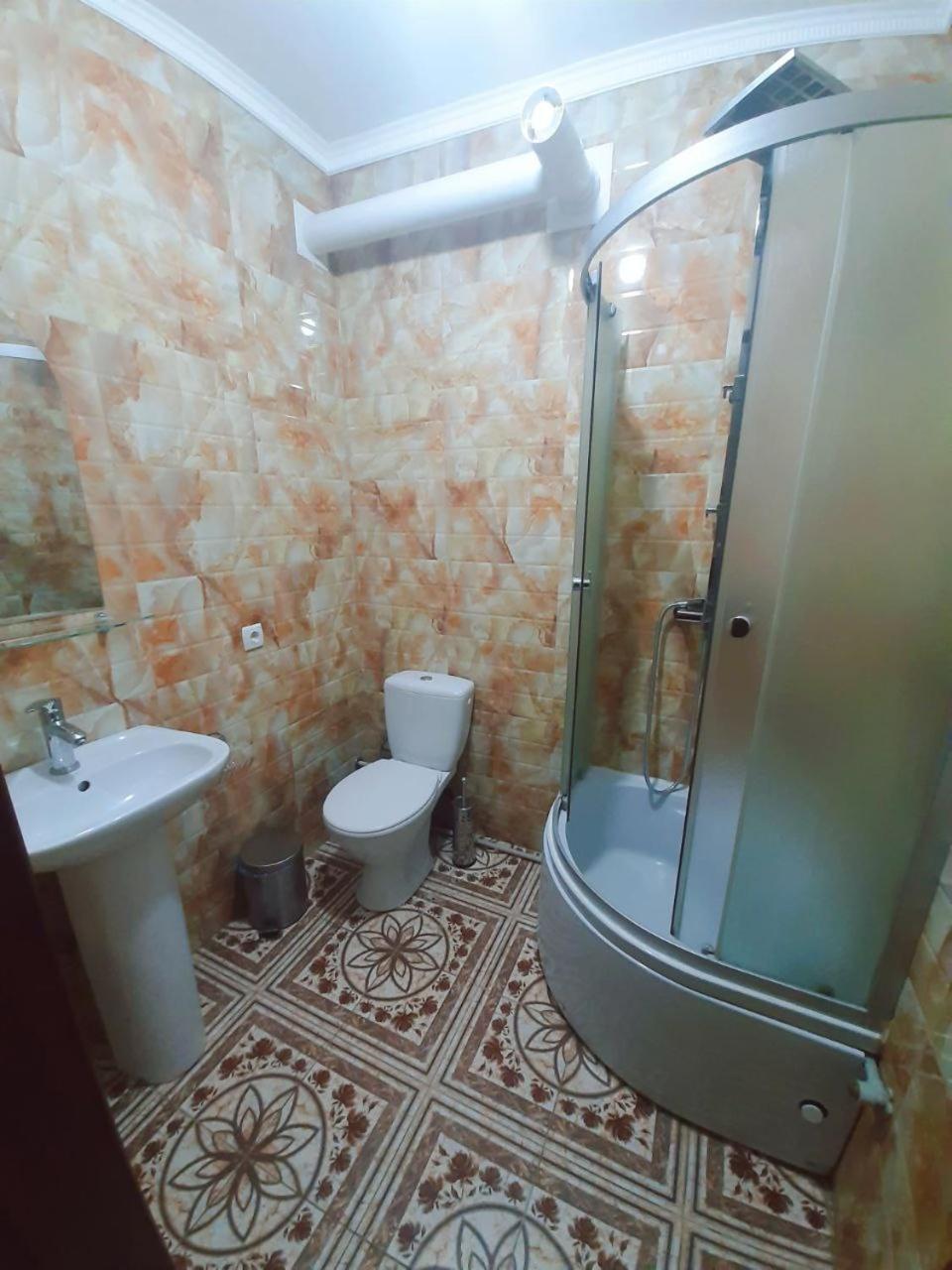 Guest House Montreal 오데사 외부 사진
