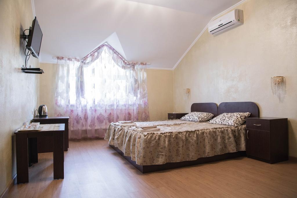Guest House Montreal 오데사 외부 사진