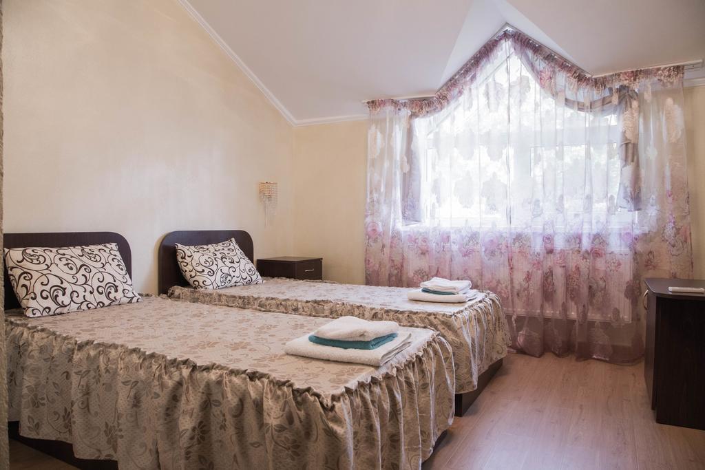 Guest House Montreal 오데사 외부 사진
