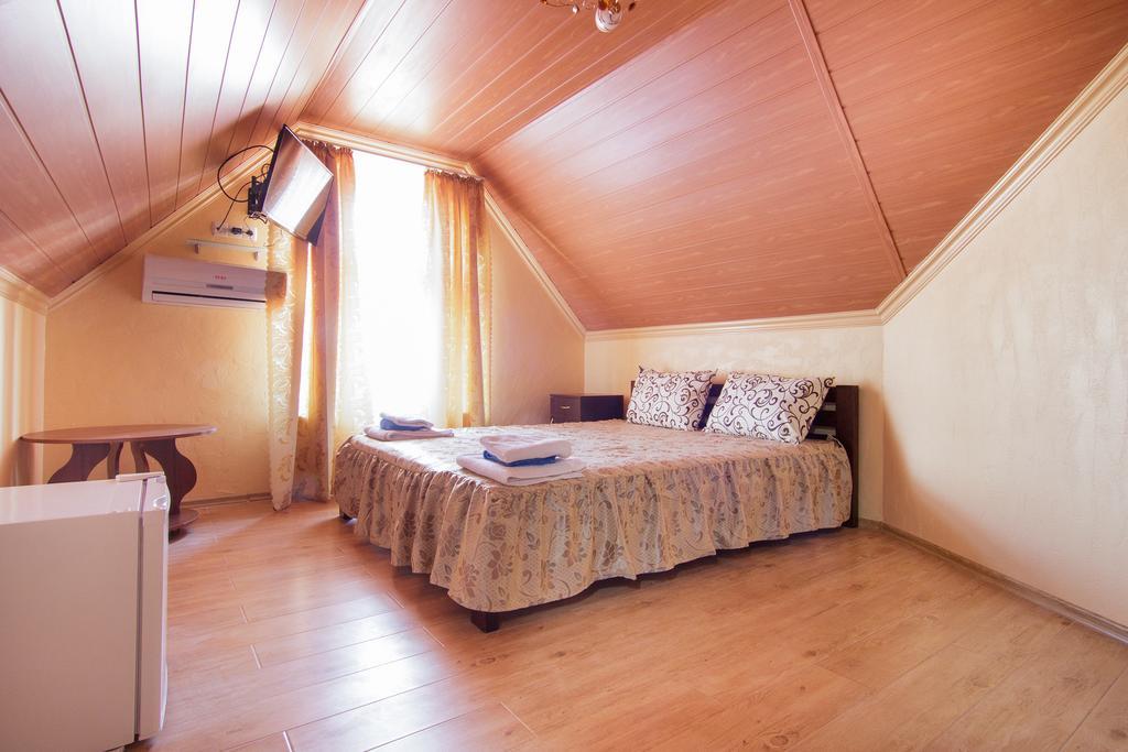 Guest House Montreal 오데사 외부 사진